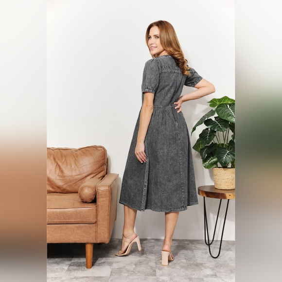 And The Why Designer Full Size Washed Chambray Midi Dress SALE 20% OFF - Picture 3 of 10